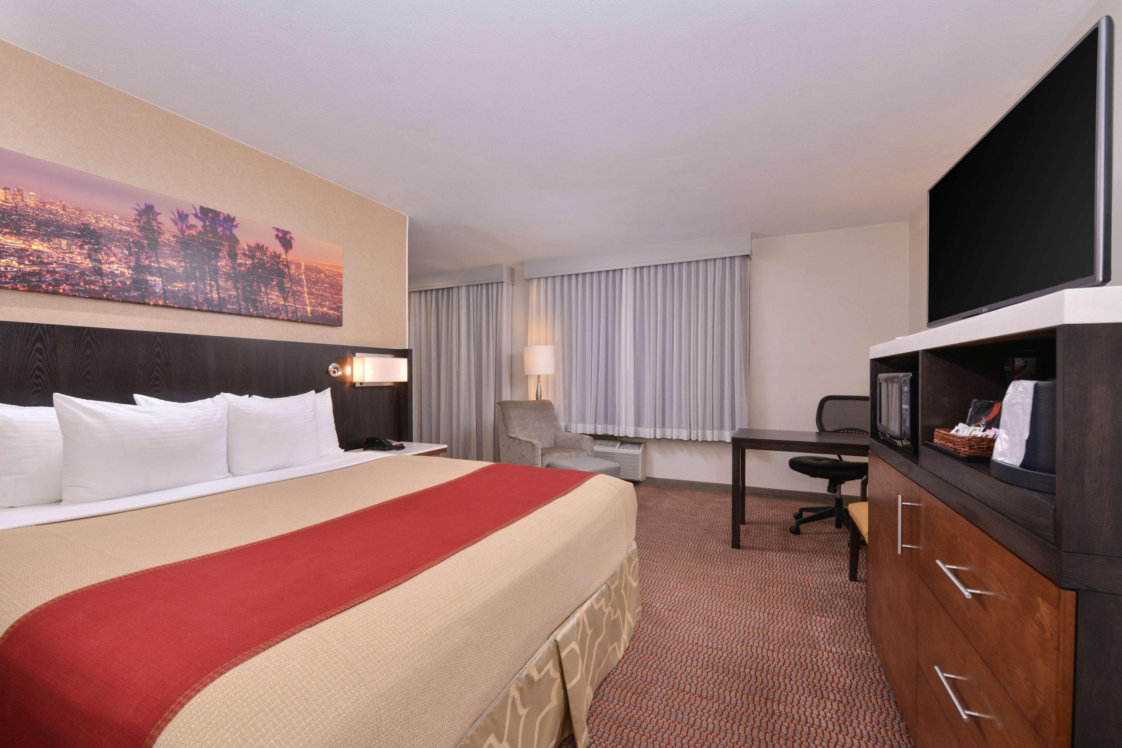Western Royal Palace & 3*