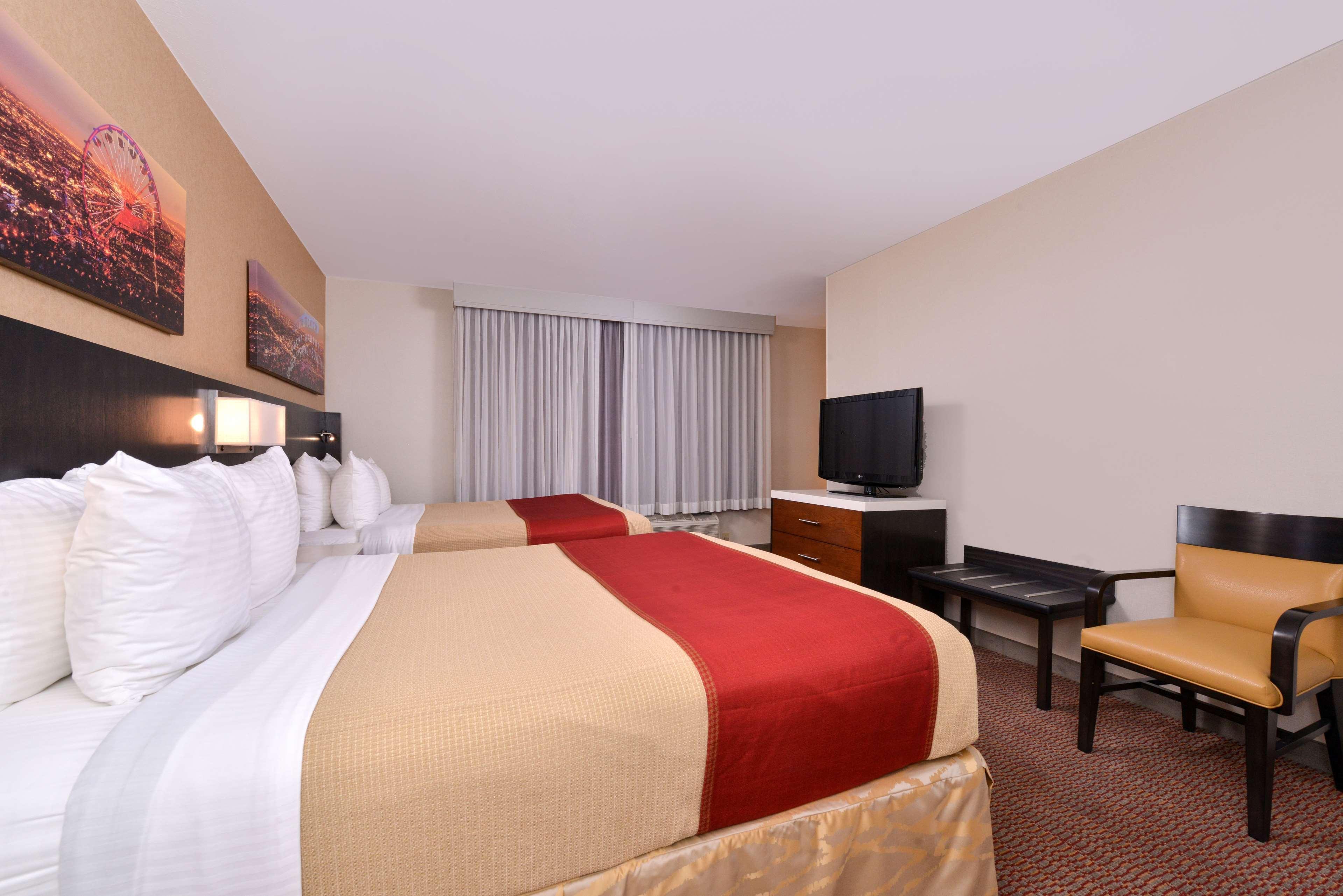 Western Royal Palace & Hotel Los Angeles