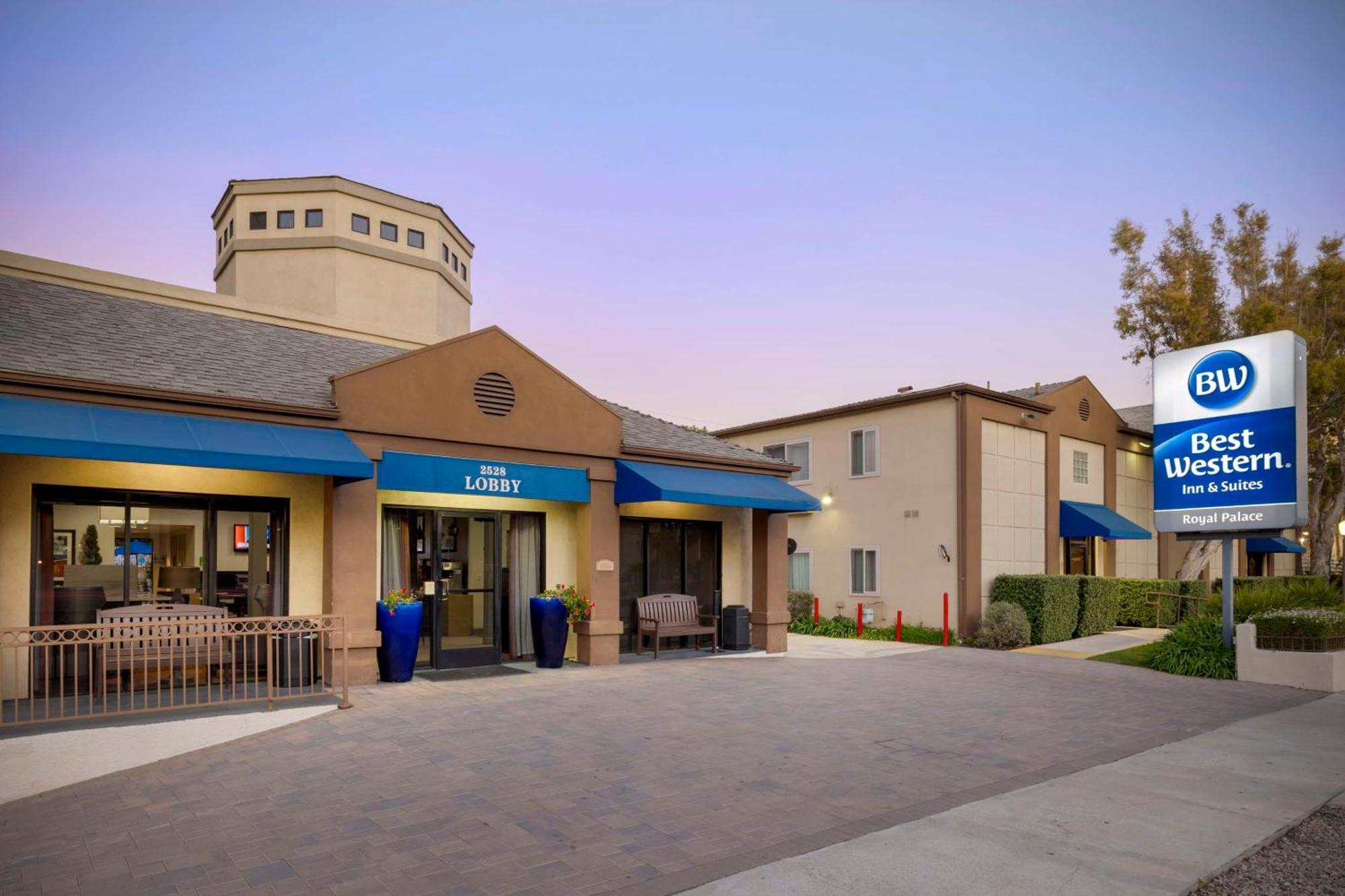 Western Royal Palace & Hotel 3*