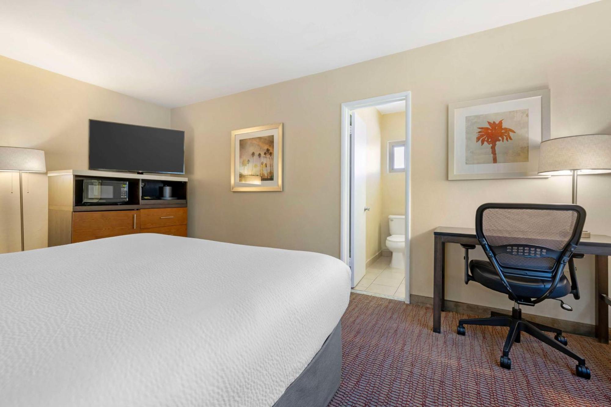 Hotel Western Royal Palace & 3*